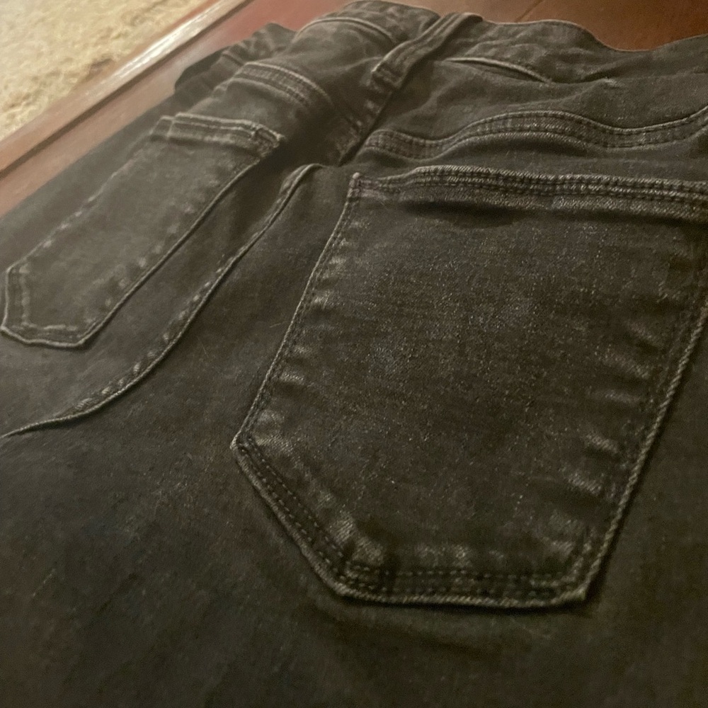 Universal Thread Black Ripped Jeans - Picture 6 of 7